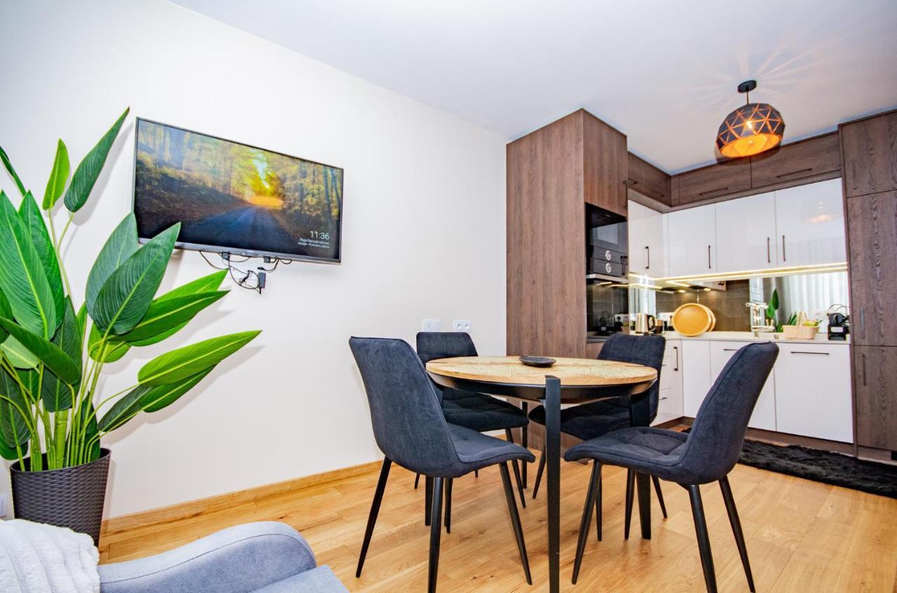 Inpoint Spacious Apartments Near Main Square & Kazimierz District Krakow Exterior photo