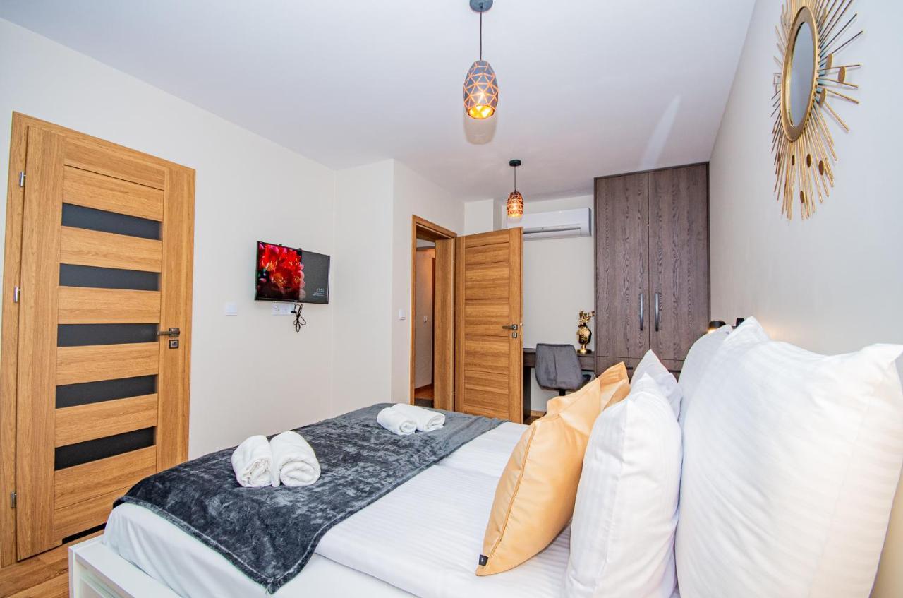 Inpoint Spacious Apartments Near Main Square & Kazimierz District Krakow Exterior photo