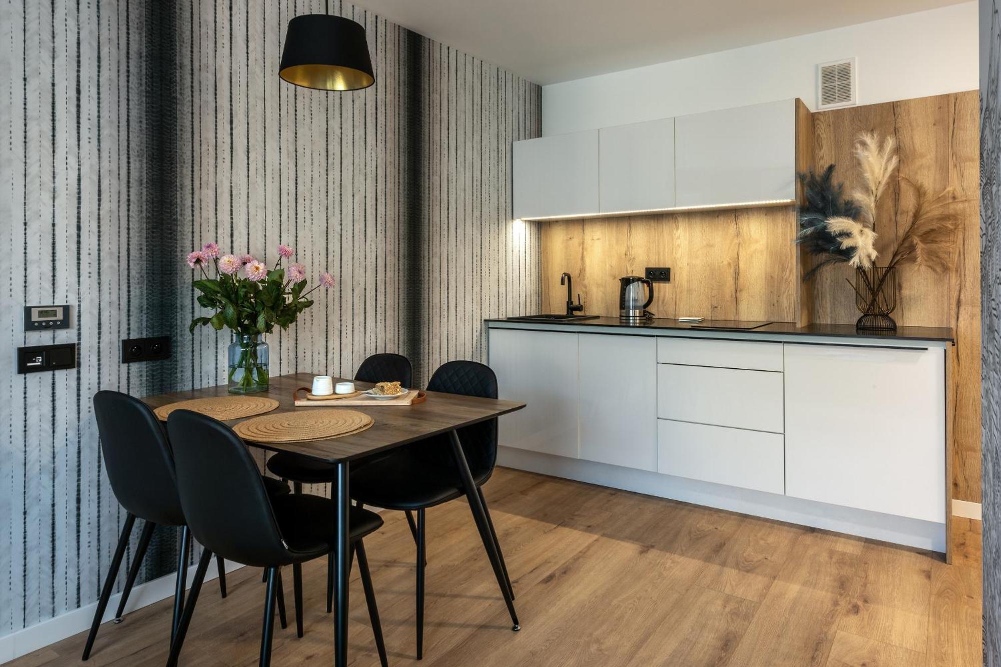 Inpoint Spacious Apartments Near Main Square & Kazimierz District Krakow Room photo