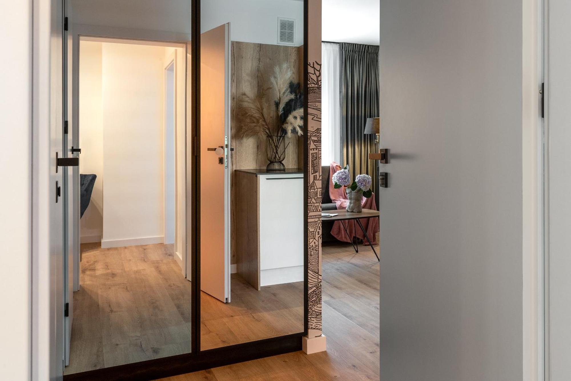Inpoint Spacious Apartments Near Main Square & Kazimierz District Krakow Room photo