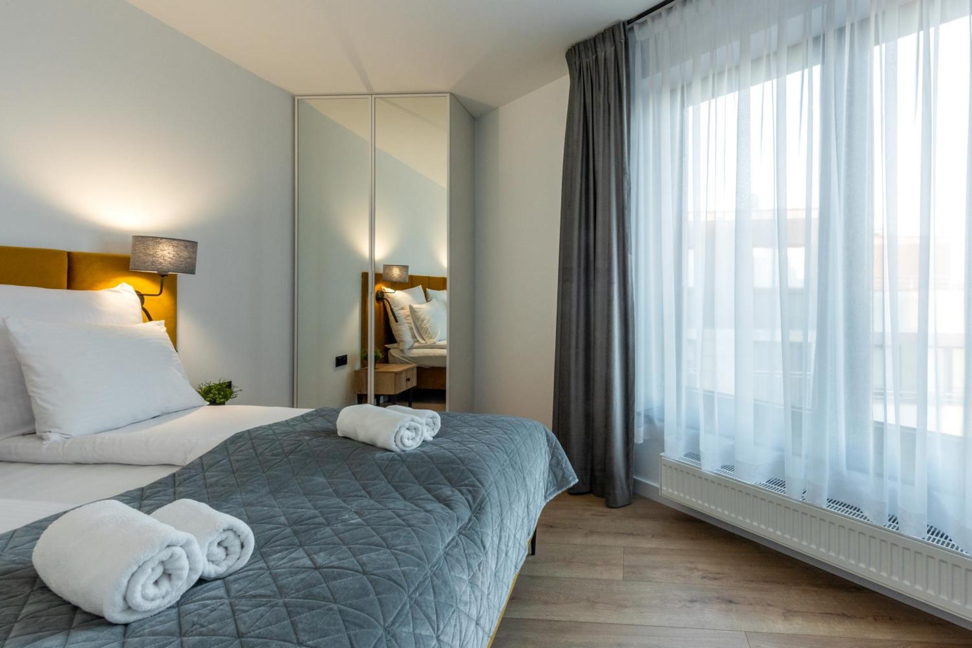 Inpoint Spacious Apartments Near Main Square & Kazimierz District Krakow Room photo